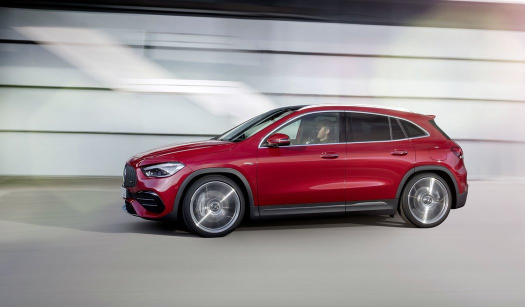 Mercedes-AMG GLA 35 4MATIC