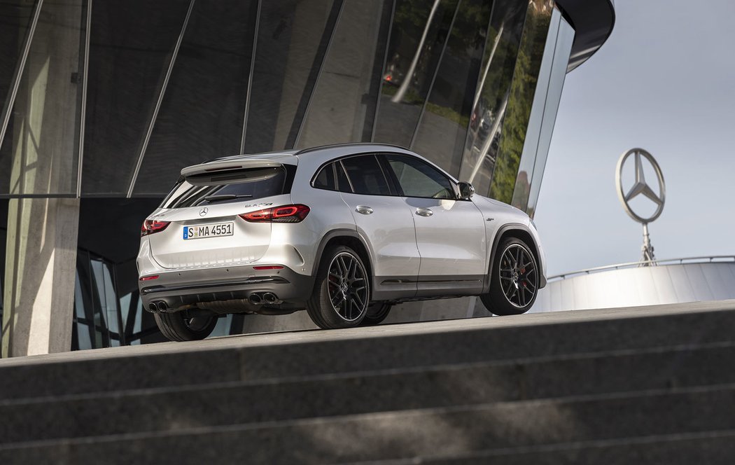 Mercedes-AMG GLA 45 S 4MATIC+