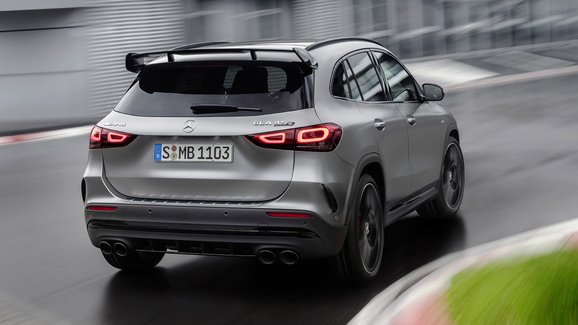 Mercedes-AMG GLA 45 S oficiálně: Technika ostrého áčka přijíždí v&nbsp;nakopnuté verzi