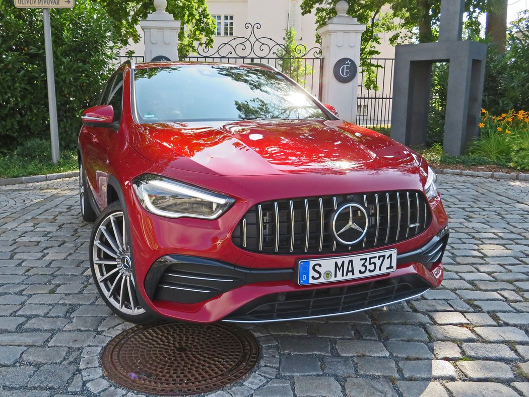 Mercedes-AMG GLA