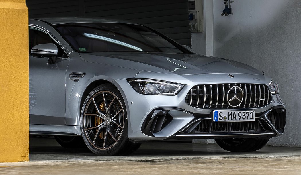 Mercedes-AMG GT 63 S E Performance