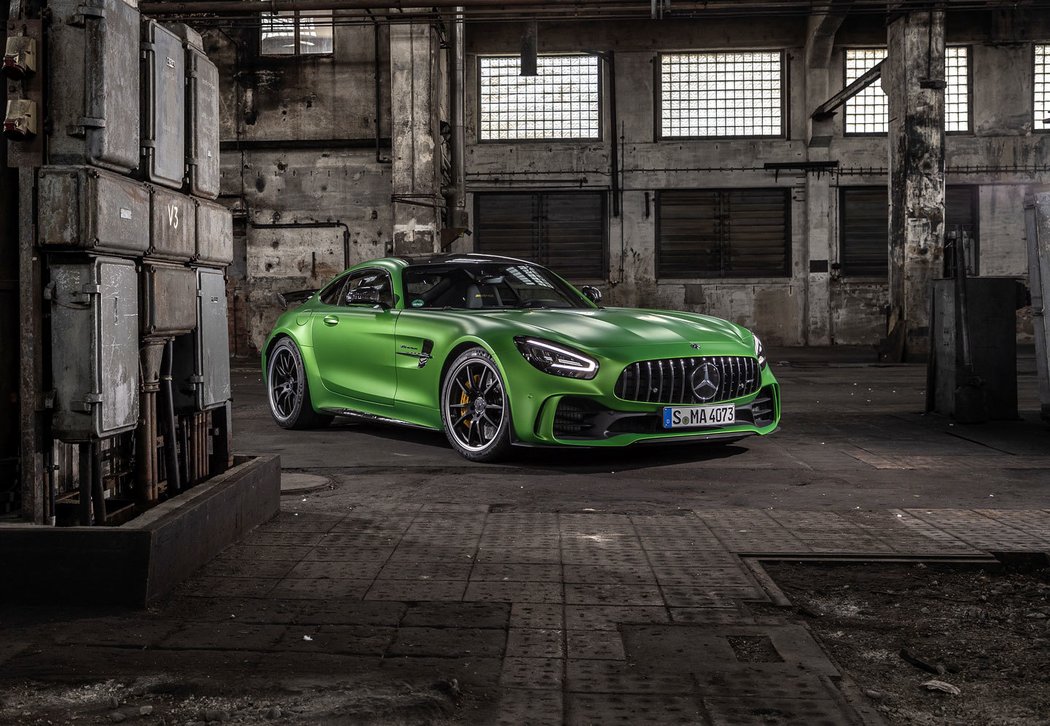 Mercedes-AMG GT R