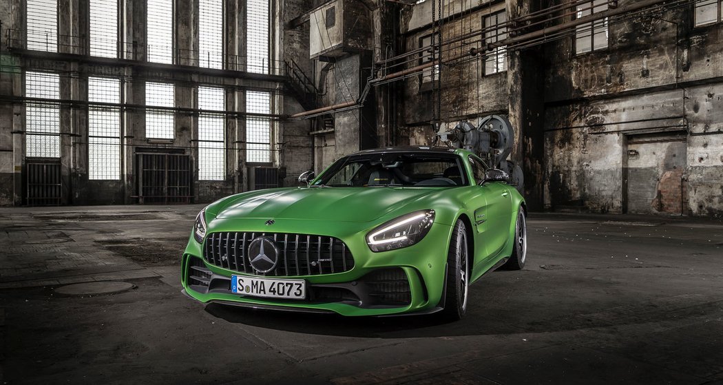 Mercedes-AMG GT R