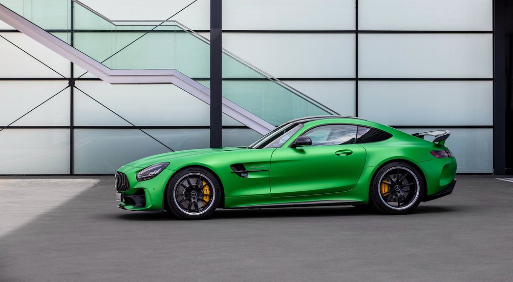 Mercedes-AMG GT R