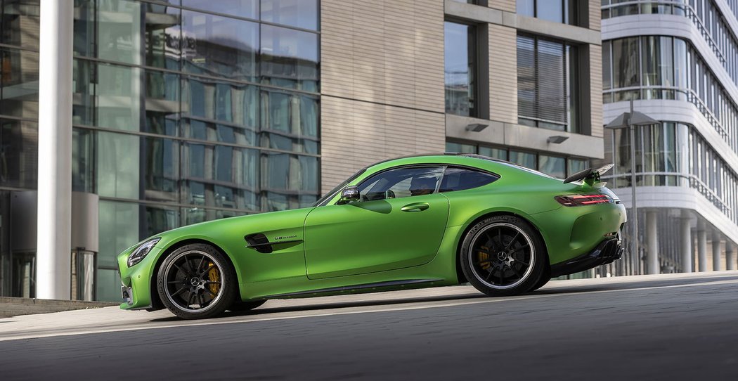 Mercedes-AMG GT R