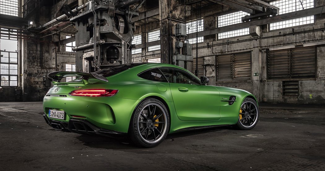 Mercedes-AMG GT R