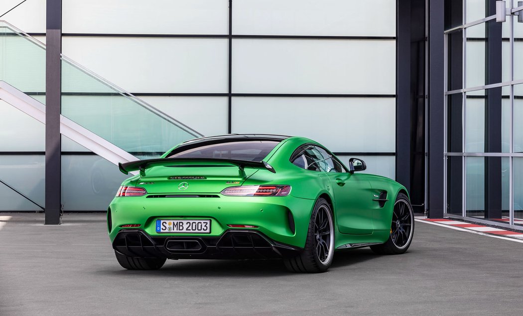 Mercedes-AMG GT R