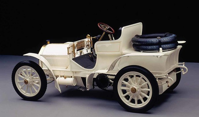 Dvoumístný Mercedes Simplex 40 hp z&nbsp;roku 1903.