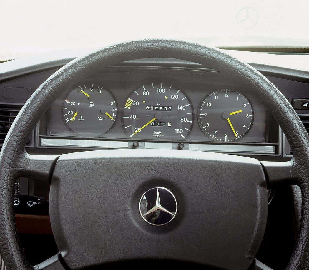 Mercedes-Benz 190 D (1983)