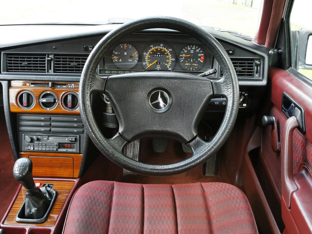 Mercedes-Benz 190 E 2.0 (1991)