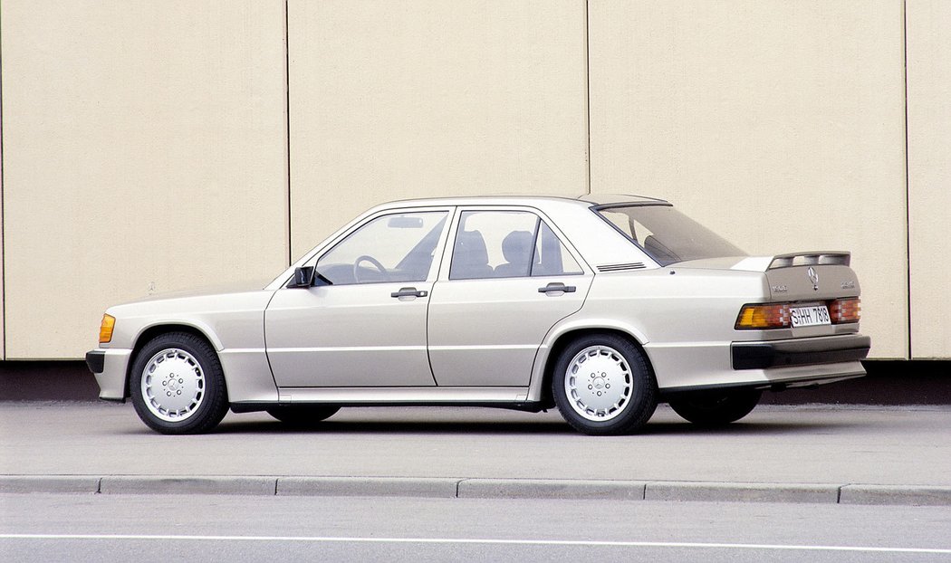 Mercedesu-Benz 190E