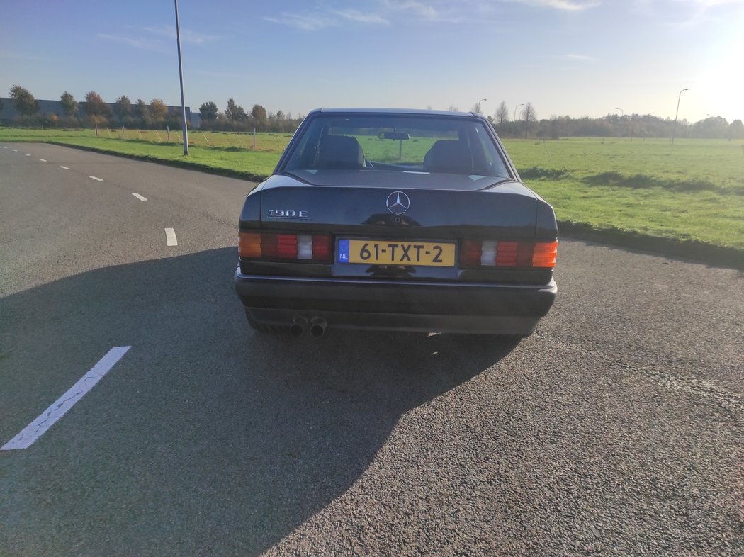 Mercedes-Benz 190E V12