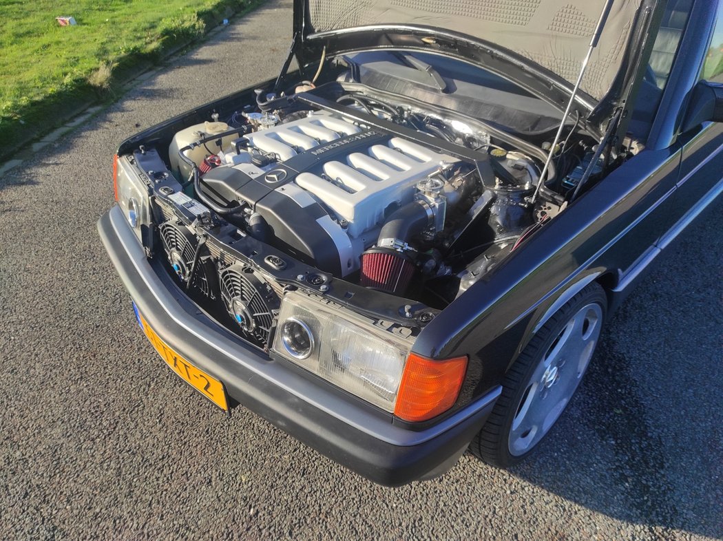 Mercedes-Benz 190E V12