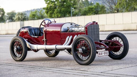 Renovace po 100 letech: Mercedes oživil svůj úspěšný červený závoďák z Targa Florio