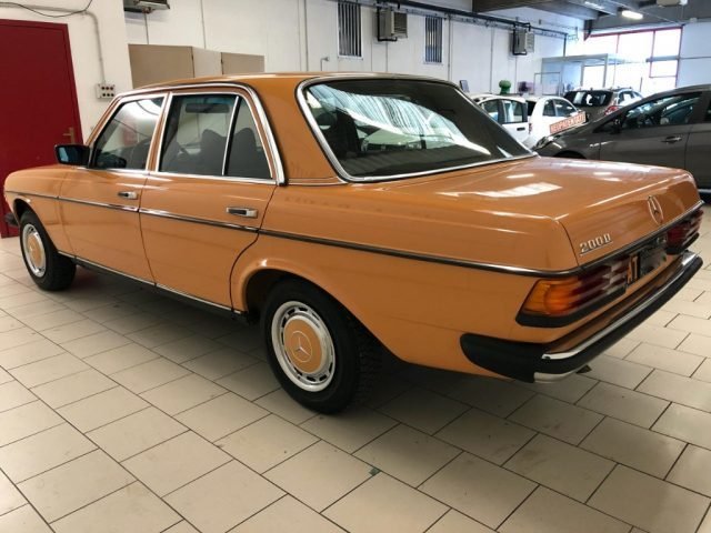 Mercedes-Benz 200