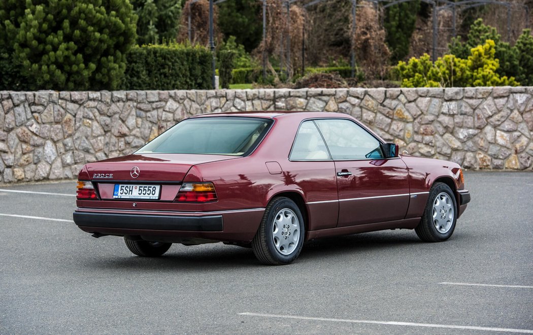 Mercedes-Benz 230 CE