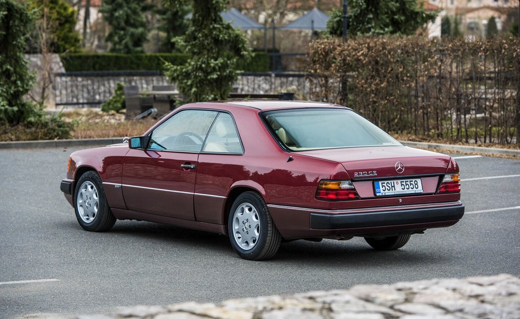 Mercedes-Benz 230 CE