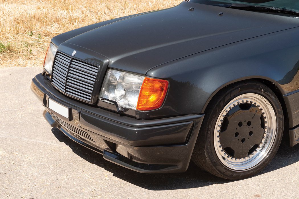 Mercedes-Benz 300 CE 6.0 AMG Hammer