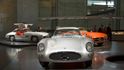 Mercedes-Benz 300 SLR Uhlenhaut Coupe na snímku ještě v muzeu automobilky