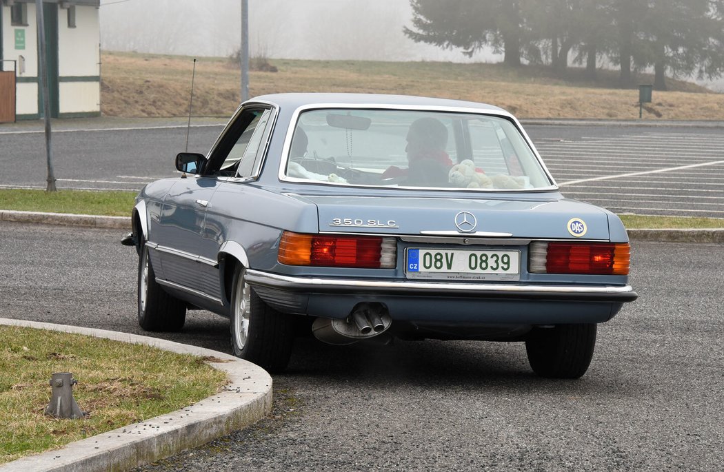 Mercedes-Benz 350 SLC 107