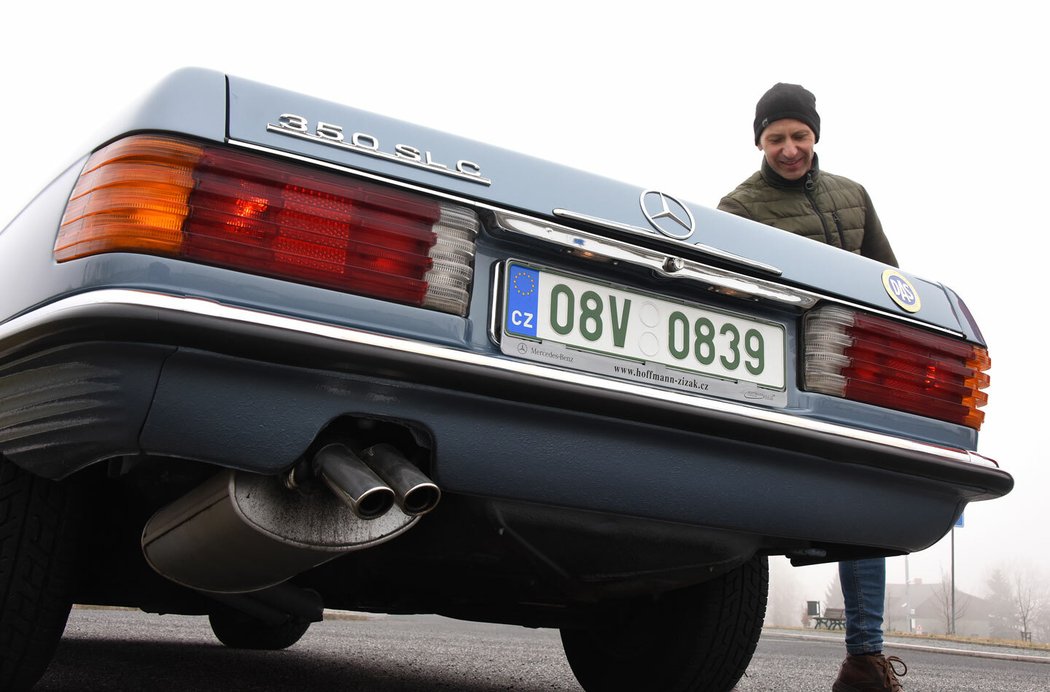 Mercedes-Benz 350 SLC 107