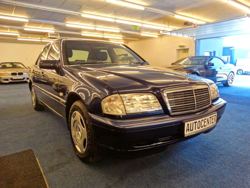 Mercedes-Benz C 180