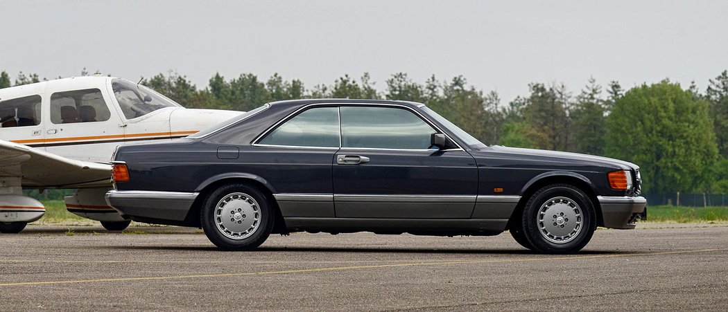 Mercedes-Benz 560 SEC (1987)