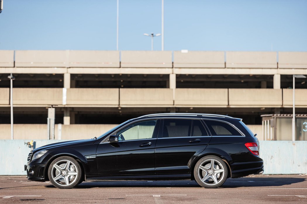 Mercedes-Benz C63 AMG Kombi