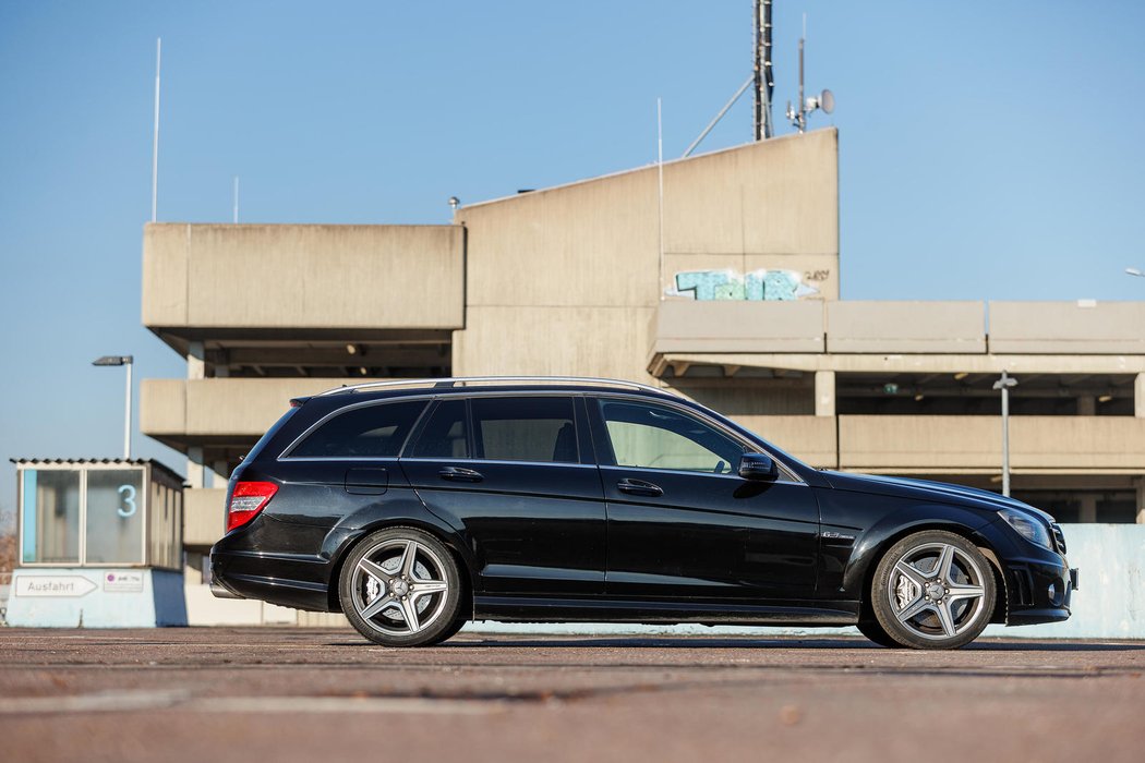 Mercedes-Benz C63 AMG Kombi