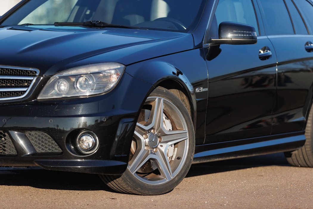 Mercedes-Benz C63 AMG Kombi