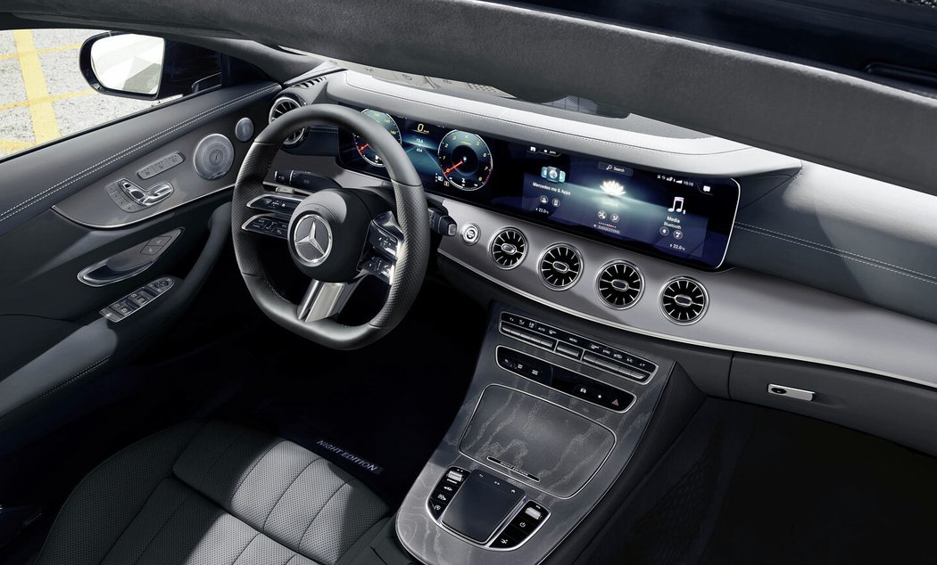 Mercedes-Benz E Cabriolet “Night Edition”