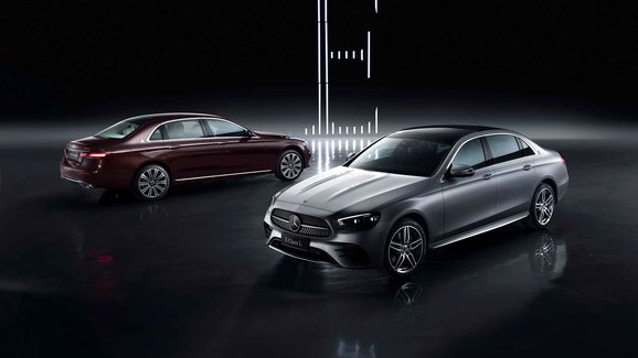 Mercedes představil prodlouženou třídu E, s faceliftem ji opět protáhl