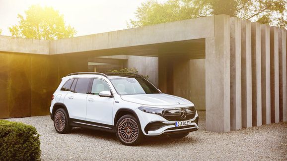 Mercedes-Benz EQB je tu: Další elektromercedes je rodinné SUV až pro sedm