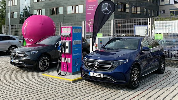 Elektrický Mercedes-Benz EQC vstupuje na český trh. Seznamte se s&nbsp;důležitými čísly
