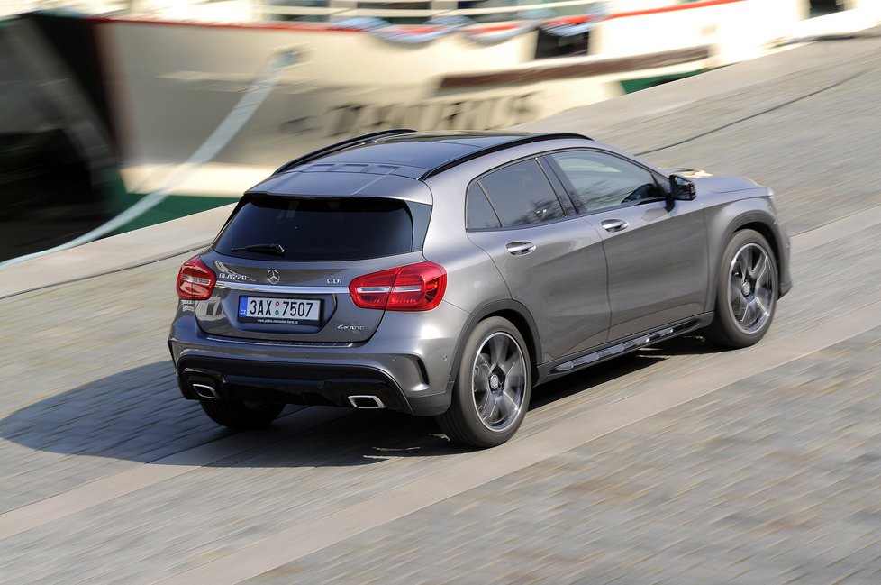 Mercedes-Benz GLA 220 CDI 4Matic