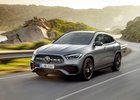 Mercedes-Benz GLA (2020) oficiálně: Více prostoru a chytrá funkce do automyčky