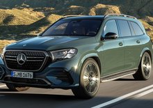 Opulentní Mercedes-Benz GLS prošel modernizací. Osmiválec zůstal, uvnitř je to samý displej!