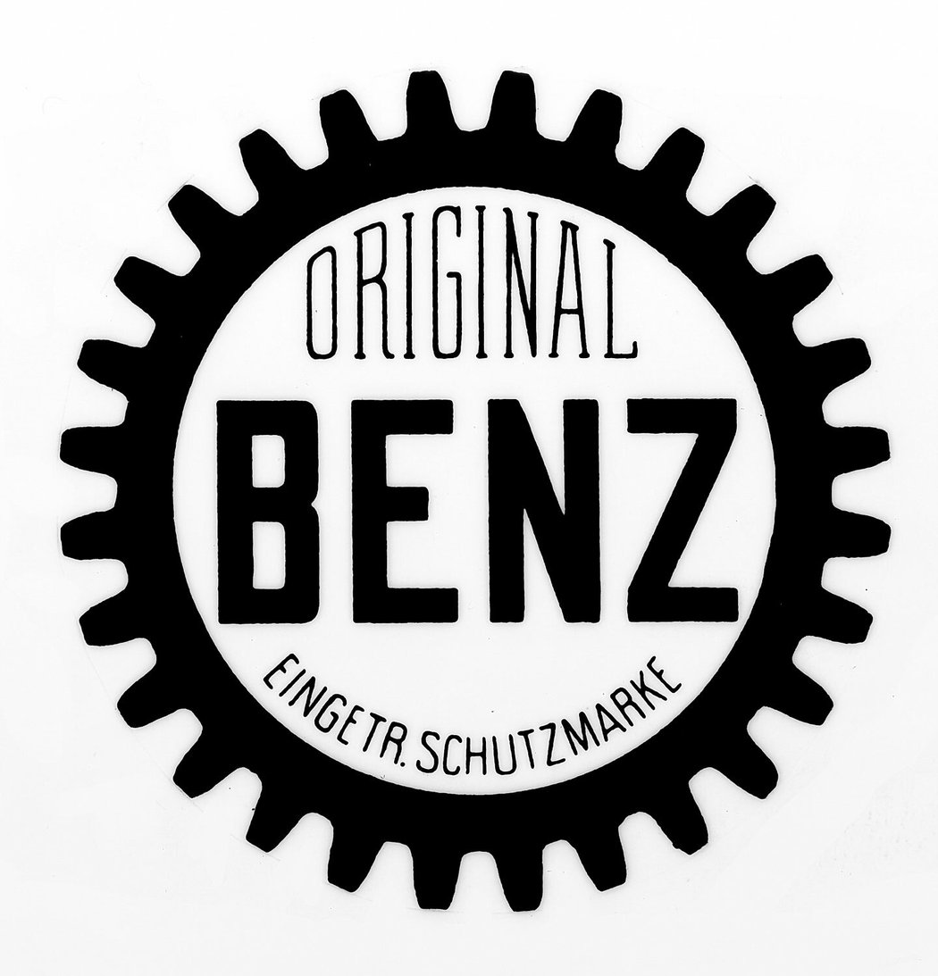 Logo společnosti Benz z roku 1903, kdy místo vavřínového věnce ještě používala převodové kolo