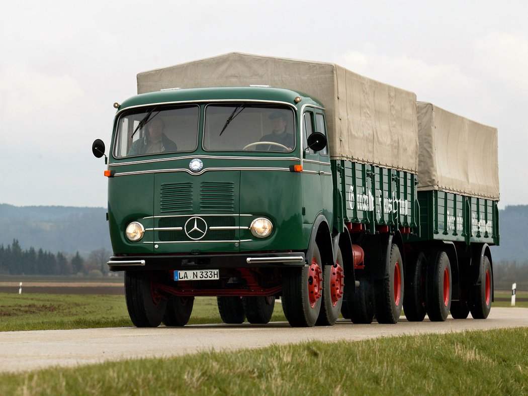 Mercedes-Benz LP 333