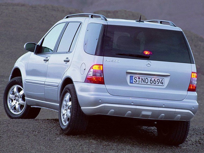 Mercedes-Benz ML (2001)