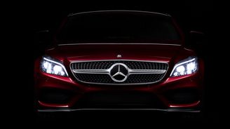 Mercedes-Benz představuje nová světla. Složena jsou ze 24 diod