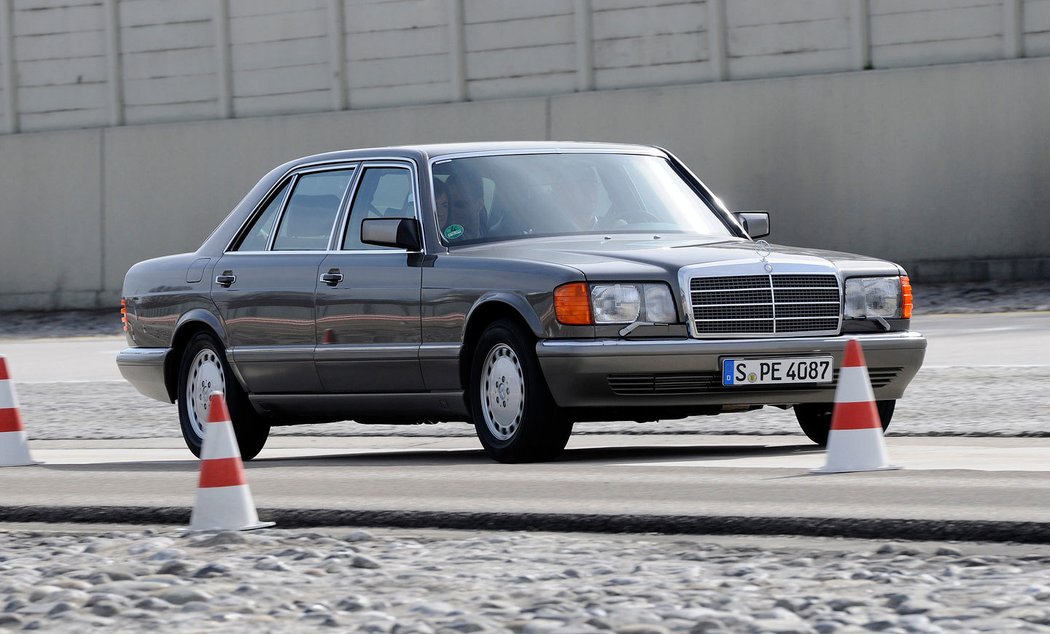 Mercedes-Benz S (W126)