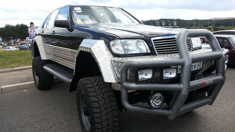 Mercedes-Benz S500 Monster Truck