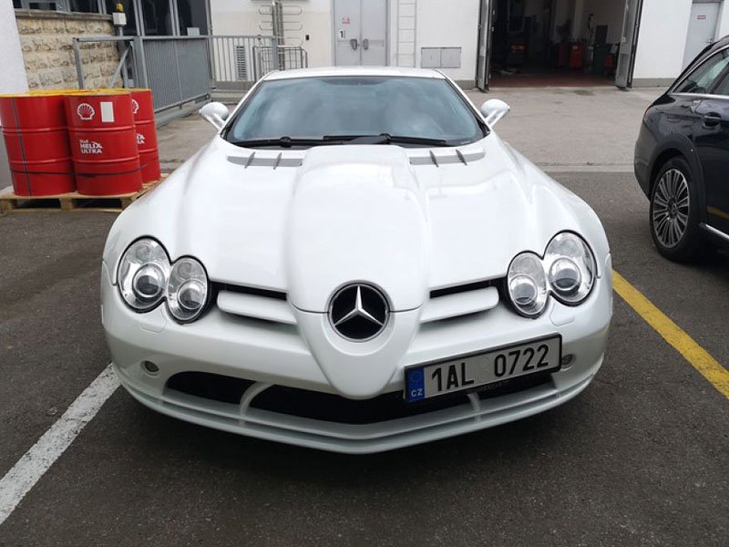 Mercedes-Benz SLR McLaren