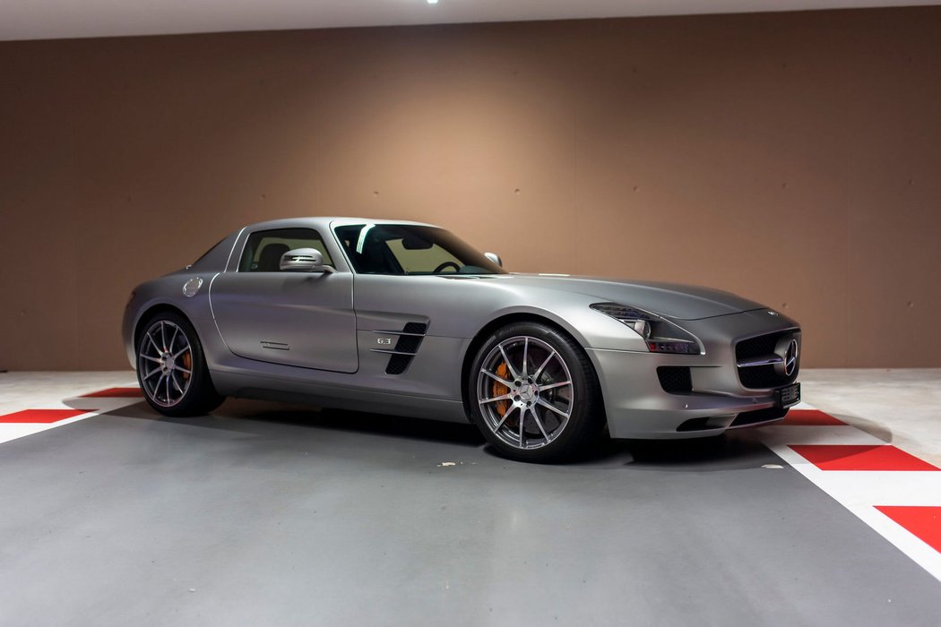 Mercedes-Benz SLS AMG