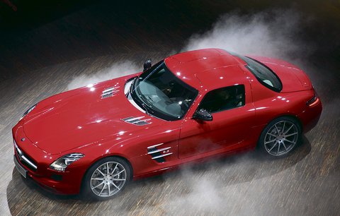 Sporťákem ČR není Bosák, ale Mercedes-Benz SLS AMG