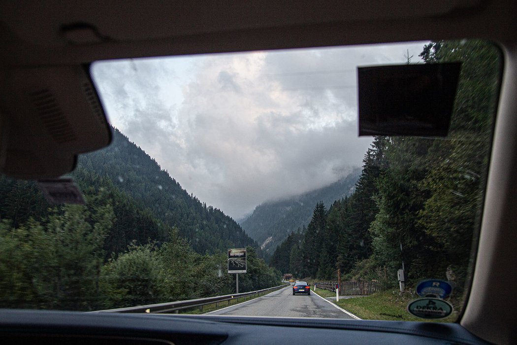 Mercedes-Benz v průsmyku Stelvio