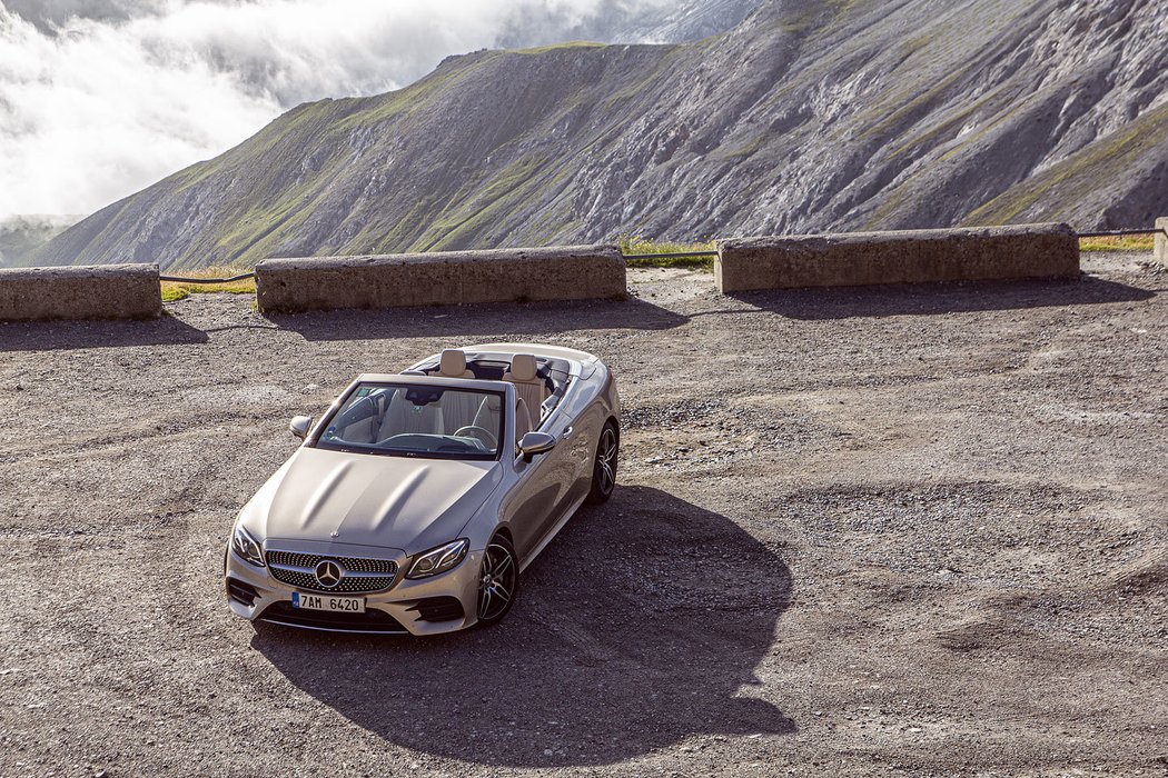 Mercedes-Benz v průsmyku Stelvio