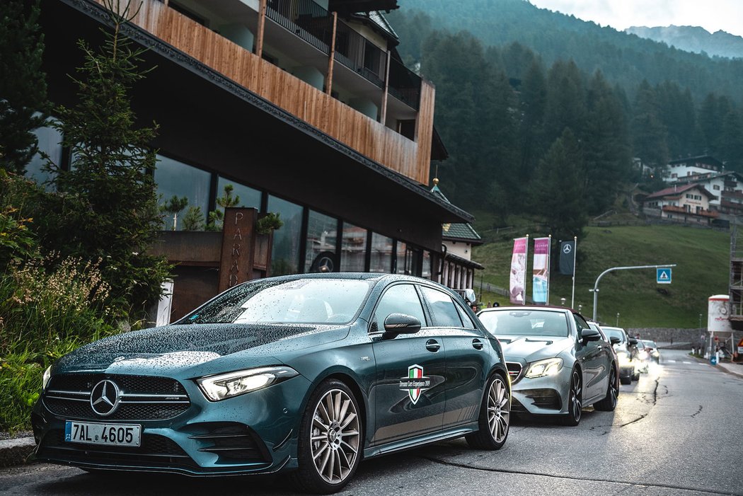 Mercedes-Benz v průsmyku Stelvio