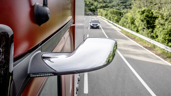 MirrorCam pro Mercedes-Benz Actros nabízí řadu předností 